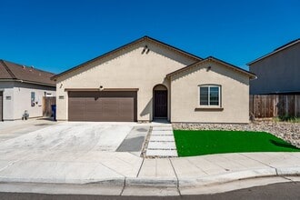 Building Photo - 6644 E Dwight Way