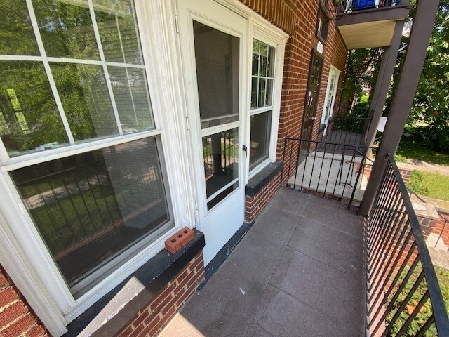 Foto del edificio - 1578 W 116th St