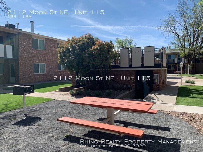 Foto del edificio - 2112 Moon St NE