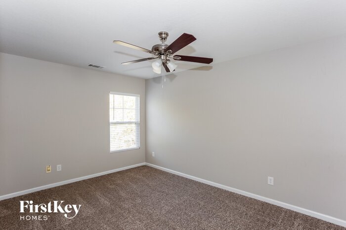 Foto del edificio - 1518 Long Paw Ln