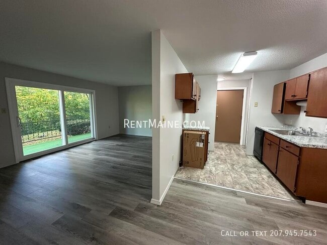 Building Photo - 33 Longrale Park