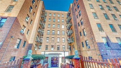 Building Photo - 66-15 Wetherole St