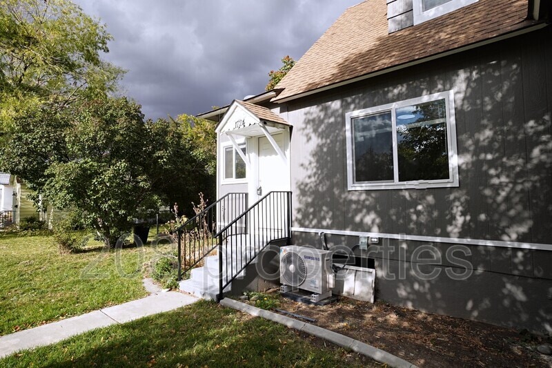 Primary Photo - 1724 6th St S