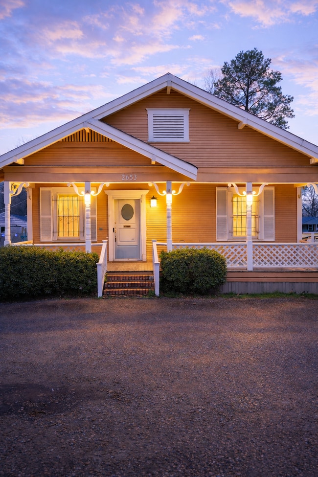 Building Photo - 2653 Malcolm St