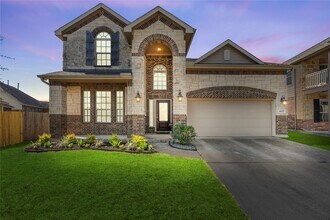 Building Photo - 16127 Fairway Creek Cir