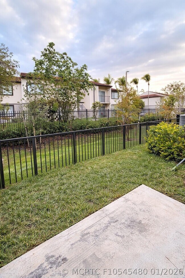 Foto del edificio - 5010 SW 37th St