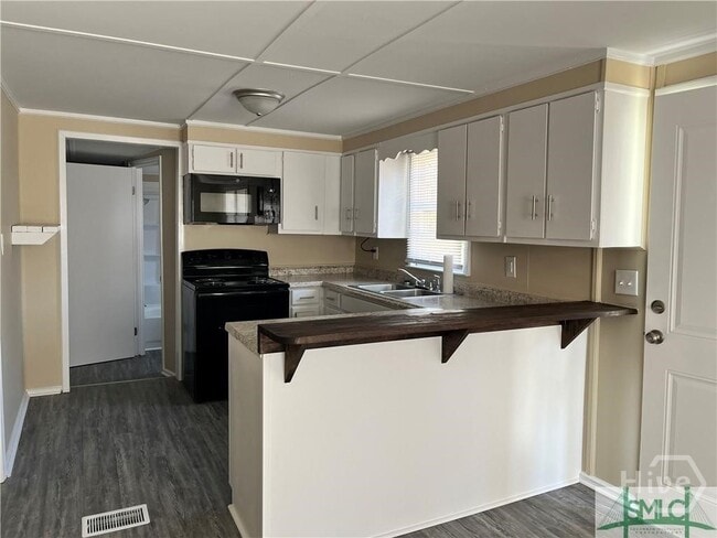 Building Photo - 11 Mikell St