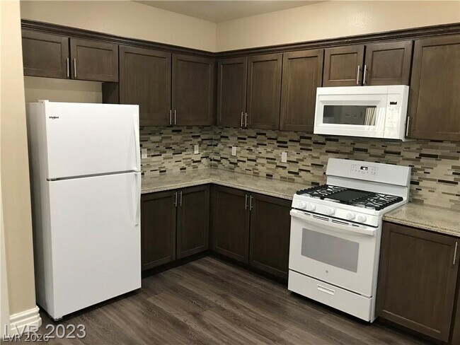 Building Photo - 9746 Kampsville Ave