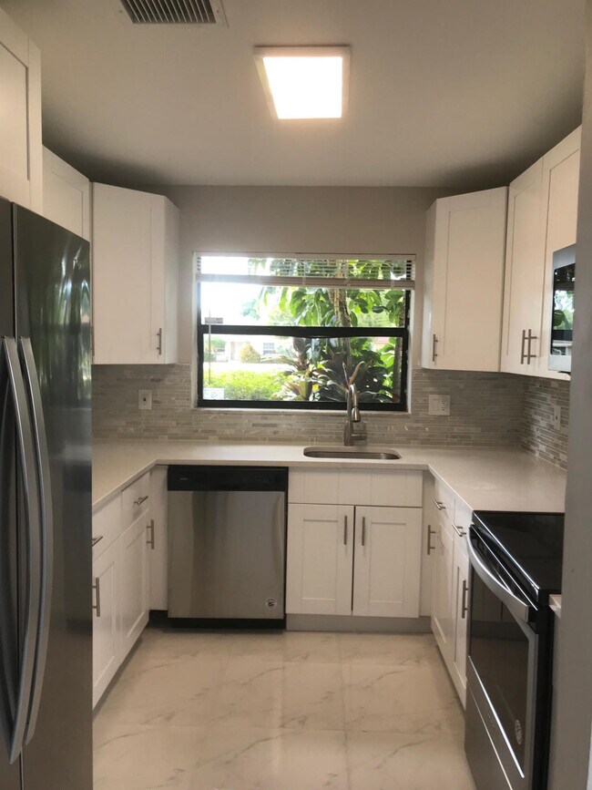 Building Photo - 1312  White Pine Drive  Wellington Fl 33414