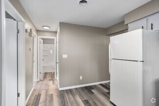 Building Photo - 108 Irene St