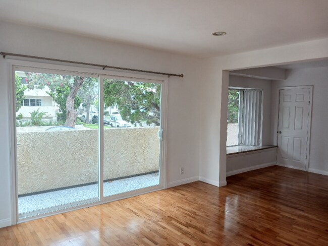 Foto del edificio - 1025 Idaho Ave