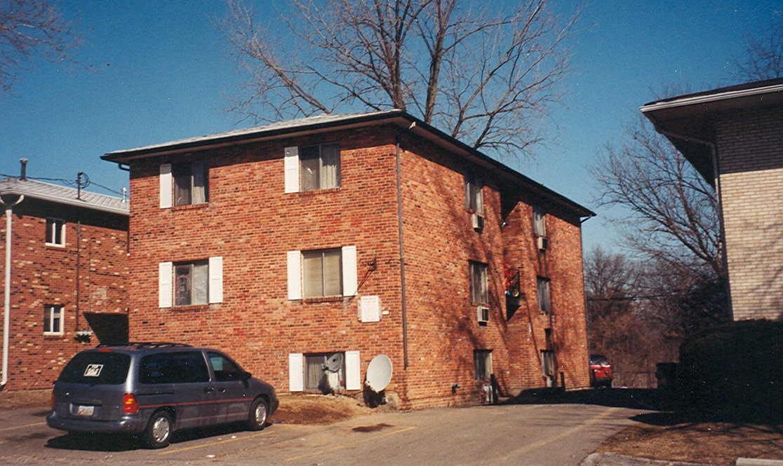 Building Photo - 616 Riverview Dr