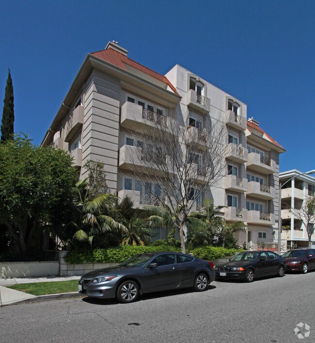 345 S Reeves Dr, Beverly Hills, CA 90212 Apartments Beverly Hills, CA
