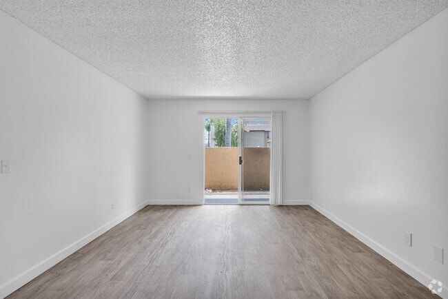 2BR, 1BA - 816SF - Living Room - PepperTree Place