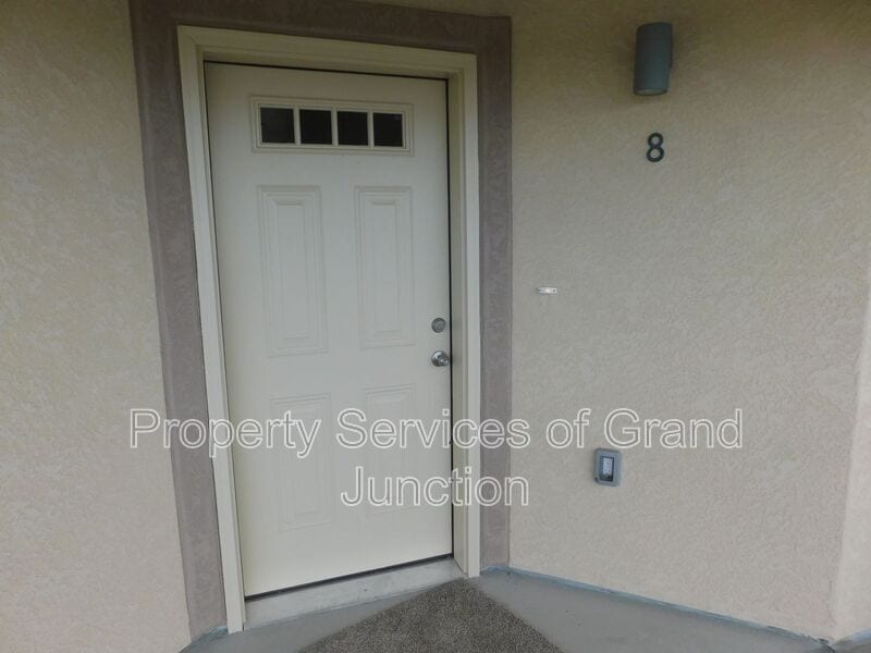 Photo - 668 Brookwillow Drive