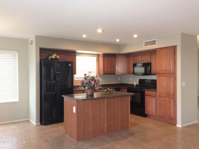 Foto del edificio - 4820 W Harwell Rd