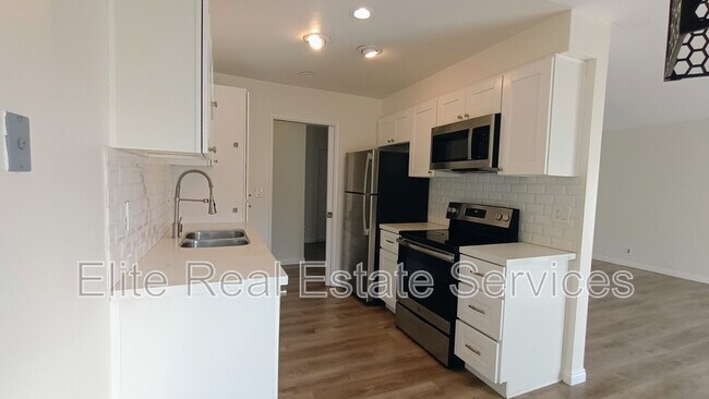 Foto del edificio - 8633 Lake Murray Blvd