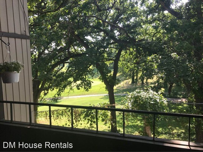 Building Photo - 2 br, 2 bath House - 4902 University Avenu...