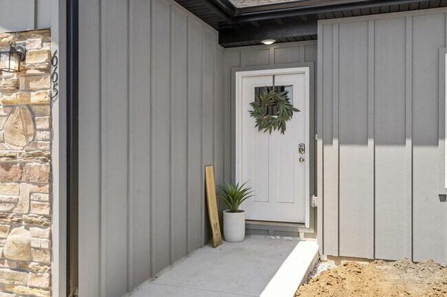 Foto del edificio - 740 E Forest St