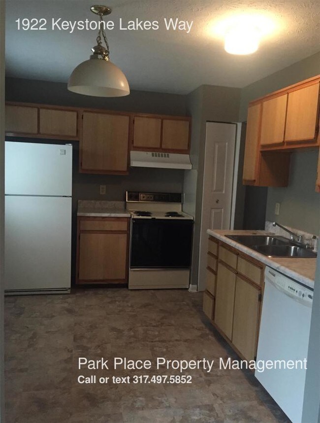 Foto del edificio - 1922 Keystone Lakes Dr