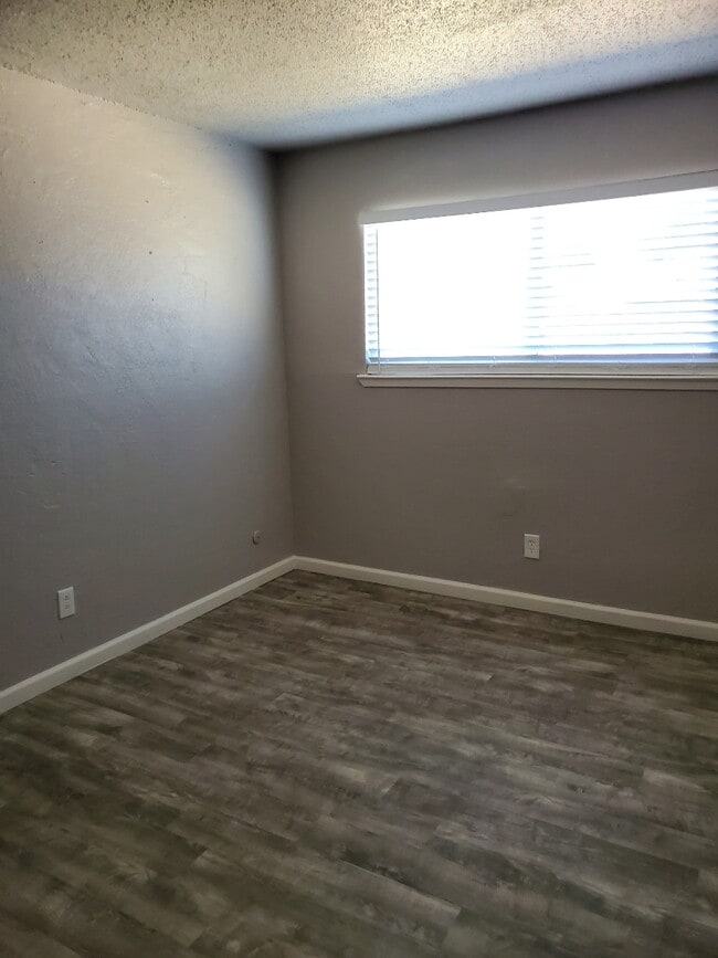 Actual Photo of 1917 - Apt 2 - 1917 Apartment Ln