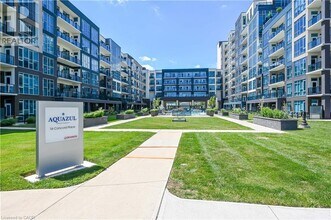 Building Photo - 16 Concord Pl