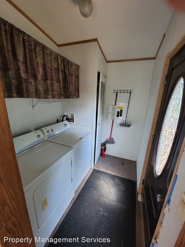Building Photo - 3 br, 2 bath House - 7906 N. Long Lake Rd