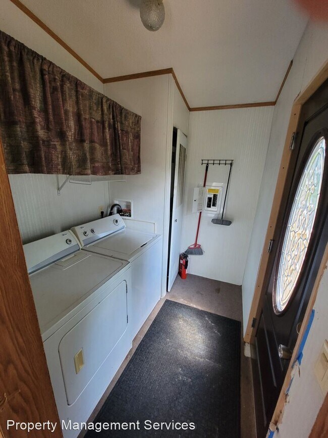 Foto del edificio - 3 br, 2 bath House - 7906 N. Long Lake Rd