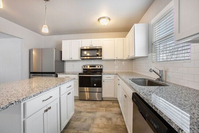 Foto del edificio - 5492 Eagle Glen Dr SW