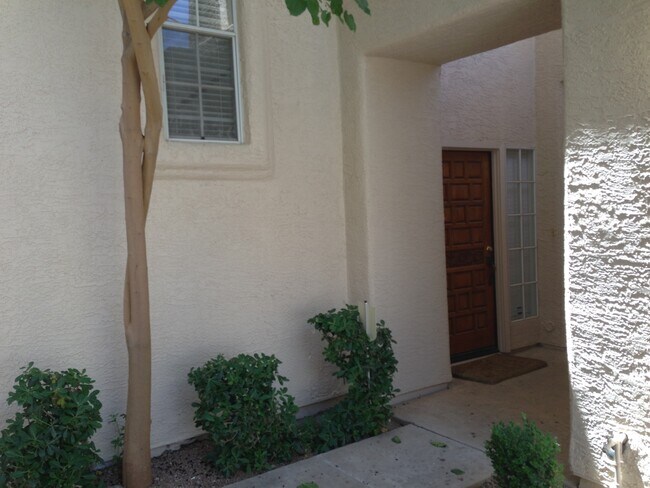 Foto del edificio - **EXCELLENT 2br/2ba TOWN HOME - (ELLIOT AN...