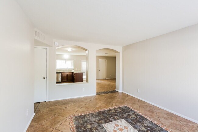 Building Photo - 7161 W Osborn Rd