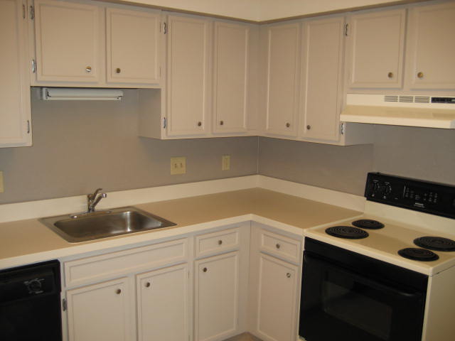 Building Photo - Crestwood Apartments