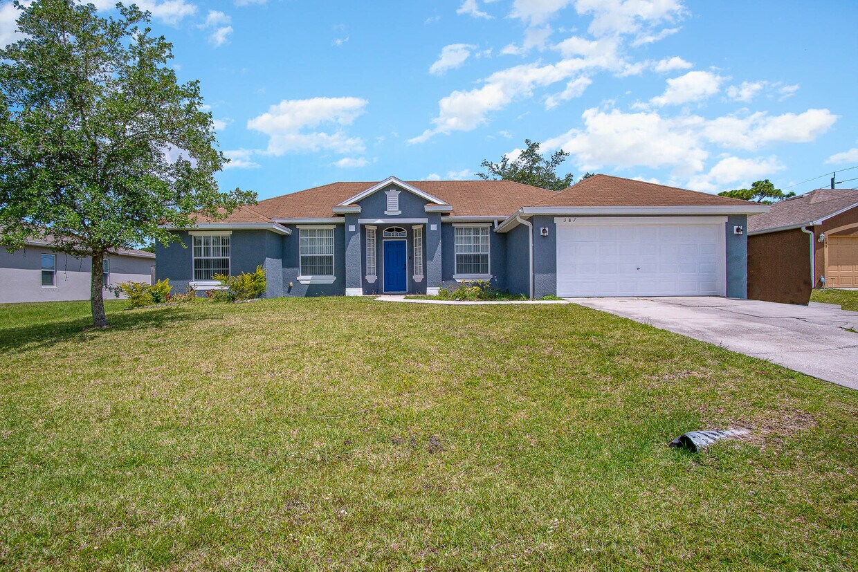 387 Cocoa St SE, Palm Bay, FL 32909 House for Rent in Palm Bay, FL