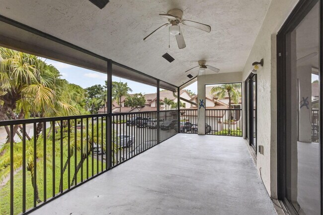 Foto del edificio - 12708 Shoreline Dr