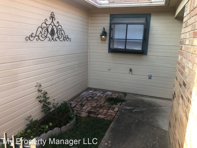 Building Photo - 2 br, 1 bath House - 2894 Mackey Lane