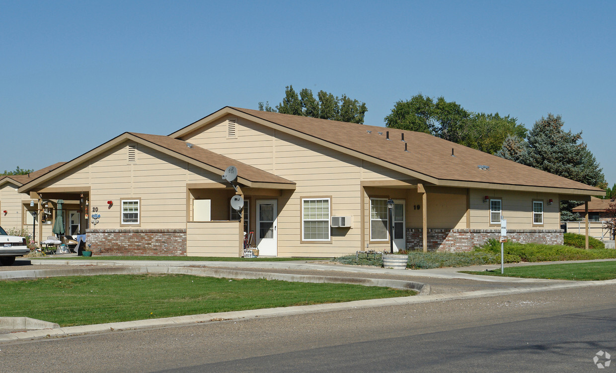 Primary Photo - Westfield Plaza Apartments