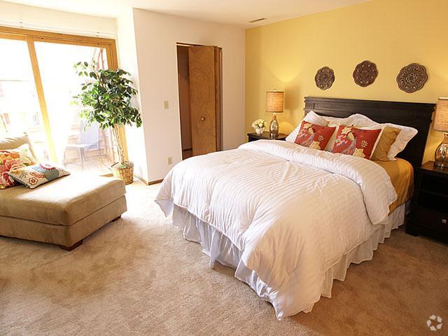 Bedroom - Presidio Square Apartments