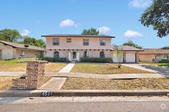 Building Photo - 4514 Briar Forrest