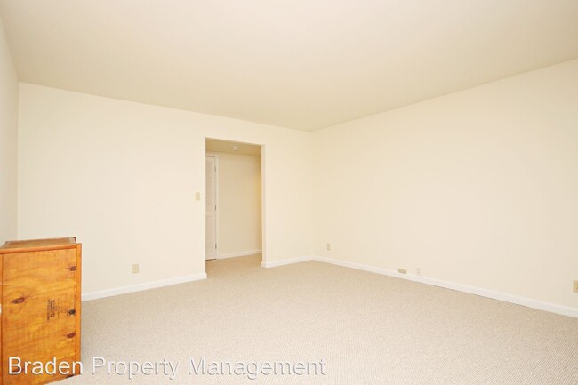 Building Photo - 4 br, 2.5 bath House - 753 King Street