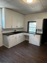 Building Photo - 3112 W 100th St