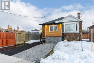 Building Photo - 31 Rotherham Ave