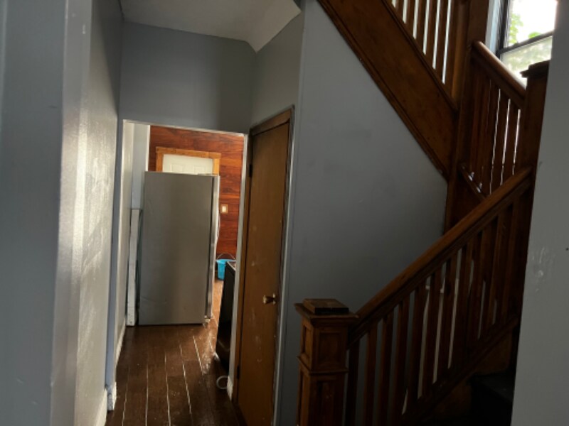 Building Photo - 389 St Clair Ave