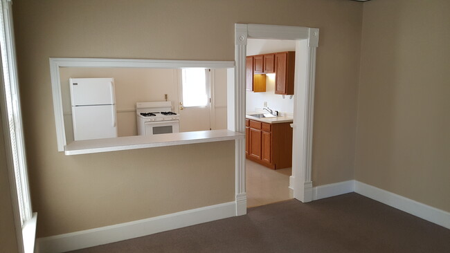 Foto del edificio - 3113 N Bartlett Ave - Upper