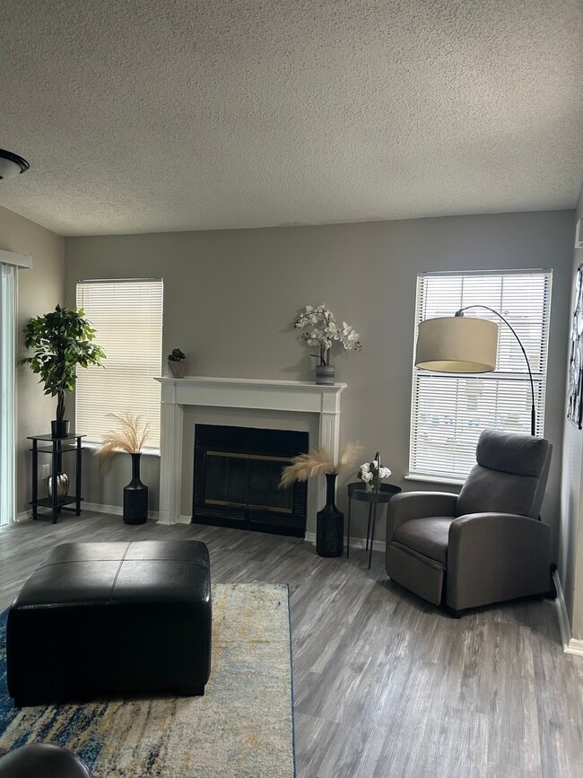 Building Photo - 643 Crows Nest Ct