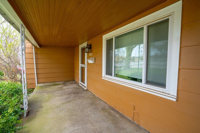 Foto del edificio - Recently Renovated 4 Bedroom in West Tulsa!!