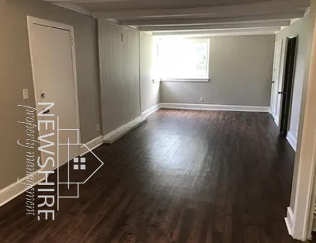 Photo - 11 Ridgeway Dr House