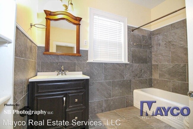 Building Photo - 4 br, 2 bath House - 657 Kirby Place