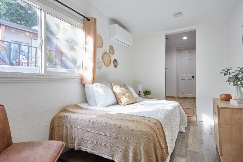 Foto principal - 1053 N Eastman Ave