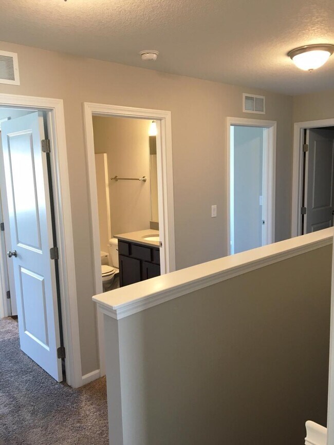 Foto del edificio - 810 SE 10th Ln