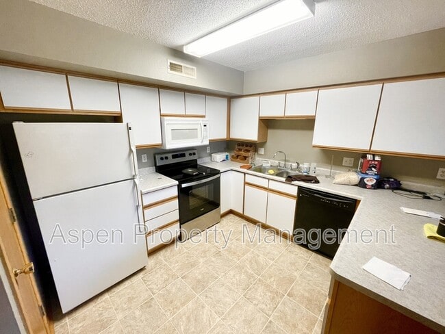 Photo - 2262 Holiday Rd Apartment